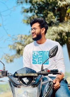 Nafiz - Male escort in Dhaka Photo 5 of 10