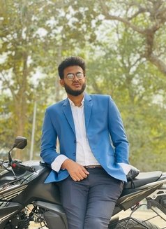 Nafiz - Male escort in Dhaka Photo 6 of 10