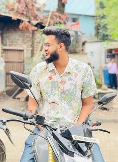 Nafiz - Male escort in Dhaka Photo 7 of 10