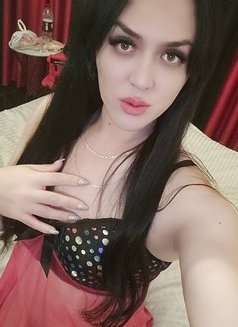 Nazli - Transsexual escort in İstanbul Photo 9 of 12