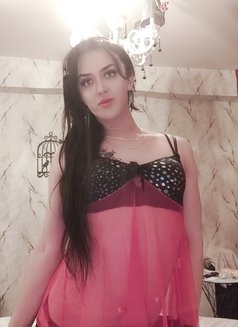Nazli - Transsexual escort in İstanbul Photo 11 of 12
