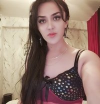 Nazli - Transsexual escort in İstanbul Photo 12 of 12