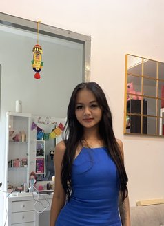 Nazma Azzura - Acompañantes transexual in Jakarta Photo 2 of 9