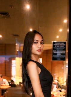 Nazma Azzura - Acompañantes transexual in Jakarta Photo 5 of 9