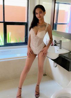 NAZMA AZ (TOP 8INCH) @ULUWATU - Acompañantes transexual in Bali Photo 5 of 19
