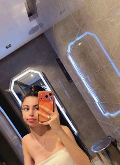 Nazrin - Transsexual escort in Riyadh Photo 28 of 30