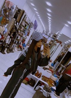 Nazrin - Transsexual escort in Riyadh Photo 11 of 14