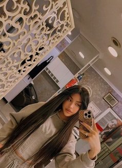 Nazrin - Transsexual escort in Riyadh Photo 13 of 14
