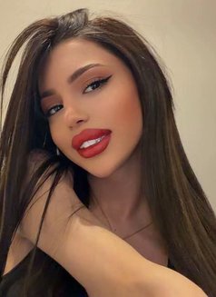 Nazrin - Transsexual escort in Riyadh Photo 28 of 30