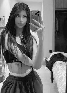 Nazrin - Transsexual escort in Riyadh Photo 30 of 30