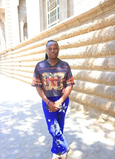 Ndizy - puta in Nairobi Photo 2 of 3