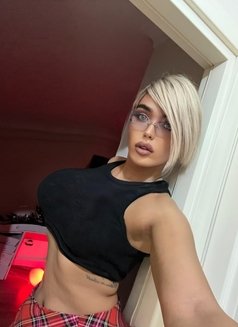 Necla Xxl Sexy - Transsexual escort in İstanbul Photo 15 of 21