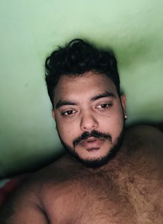 Nee L - Male escort in Kolkata Photo 2 of 5