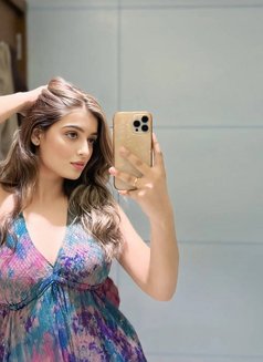 Needhi Vsyas - escort in Jalandhar Photo 1 of 3