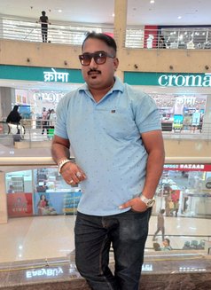 Neel - Male escort in Mumbai Photo 2 of 5