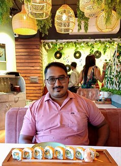 Neel - Male escort in Mumbai Photo 3 of 5