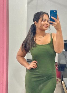Neelam, a Mallu Girl Available Tonight - puta in Malappuram Photo 3 of 3