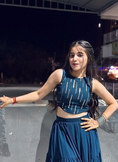 Neelam Mehta Best Behaviour - puta in Kolkata Photo 1 of 2
