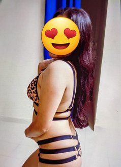 Neelu 26 Years Independent - puta in Mumbai Photo 8 of 9