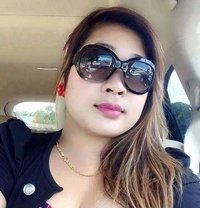 Neelu - puta in Navi Mumbai