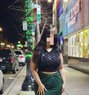 Independent Bhabhi - puta in Mumbai Photo 1 of 2