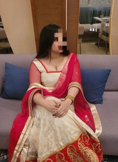 Bhabhi cam - escort in Mumbai Photo 1 of 2