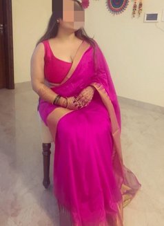 Bhabhi cam - escort in Gurgaon Photo 2 of 2