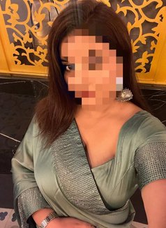 Milf for cam - escort in Vadodara Photo 1 of 2