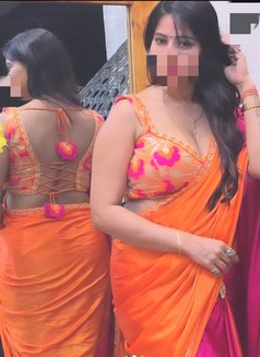 Bhabhi cam - puta in Mumbai Photo 2 of 2