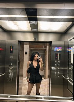 Neeru - Transsexual escort in New Delhi Photo 25 of 26