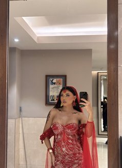 Neeru - Transsexual escort in New Delhi Photo 25 of 28