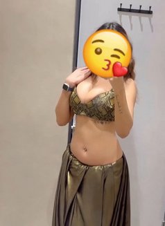Neeru Slim Cam/meet - escort in New Delhi Photo 1 of 17