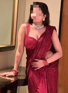 Bhabhi for cam - escort in Noida Photo 2 of 2