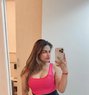 Neeta - puta in Dubai Photo 1 of 7