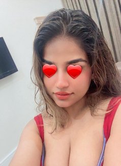 Neeta - escort in Dubai Photo 5 of 7