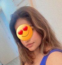 Neeta - puta in Dubai