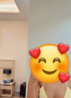 Neeta - escort in New Delhi Photo 4 of 5