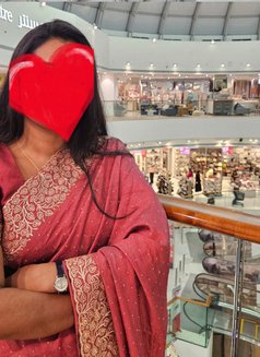 Neethu independent VIP - puta in Abu Dhabi Photo 2 of 3