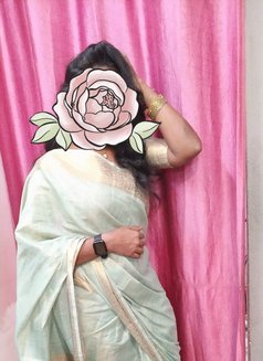 Neethu - escort in Chennai Photo 6 of 6