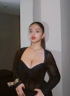 Neetu - escort in Dubai Photo 2 of 4