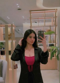 Neetu - escort in Sharjah Photo 1 of 2