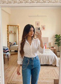 Neetu - escort in Sharjah Photo 2 of 2