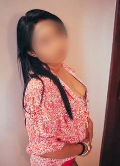 Neha - Active and Petite girl - escort in Colombo Photo 11 of 13