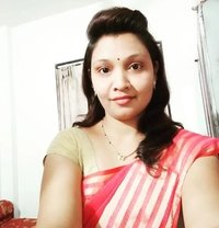 Neha Ahire - puta in Pune