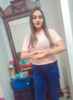 Neha Arora - puta in Hyderabad Photo 2 of 3