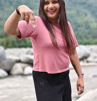Neha Arora - puta in Hyderabad
