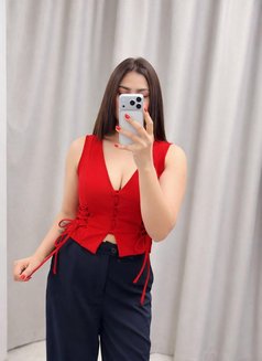 🤍Neha Best GFE🤍 Model | Roleplay | BJ - puta in Dubai Photo 9 of 10