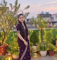 Neha cam or real meet - puta in Chennai