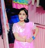 Neha Cam Queen - puta in Mumbai Photo 2 of 2
