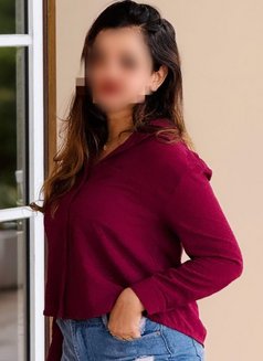 Neha cam service &real meet - escort in Chennai Photo 5 of 5